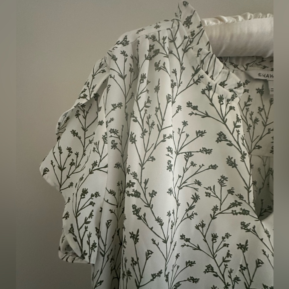 White blouse with delicate green flower detail - size large